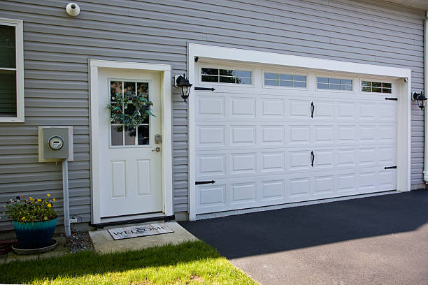 24/7 Emergency Garage Door Panel Replacement experts in Clarks Summit, PA